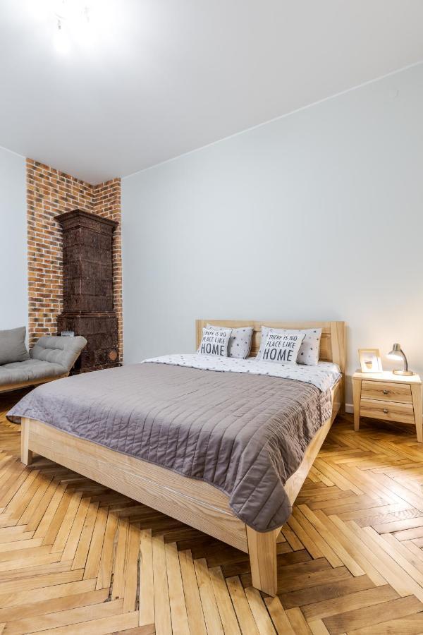 Inshiapartments On Teodora Square Liov Exterior foto